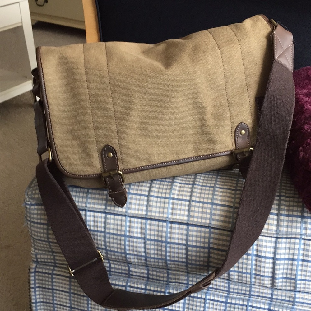Navalli canvas messenger bag